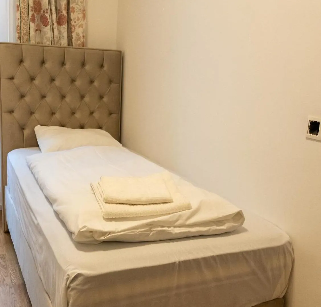 Art Living Vienna Aparthotel 0*,